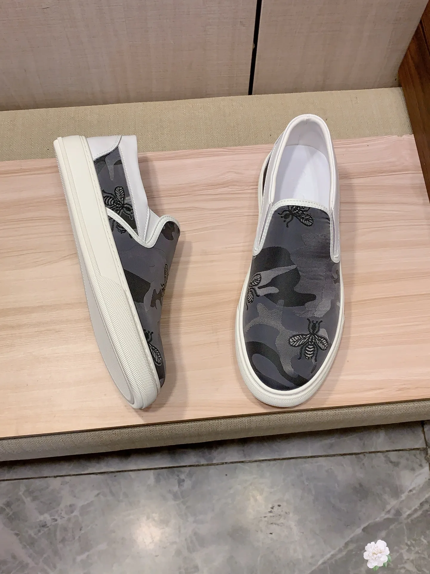 Men's men's shoes💰360💰💰🎩🎩[Lightning][Lightning] "Gucci*" The latest and most popular casual shoes, top brands [seduce] luxury~purchase, top~quality. [Strong] The upper is made of imported breathable cowhide with material ➕ breathable sheepskin lining (•) and fine workmanship. The original stylish and stylish soft rubber wear-resistant and non-slip outsole is light and comfortable on the feet. The real thing looks better when photographed in real life. No. 2661: Code: 38-44, 45 can be customized, 3️⃣ colors are available